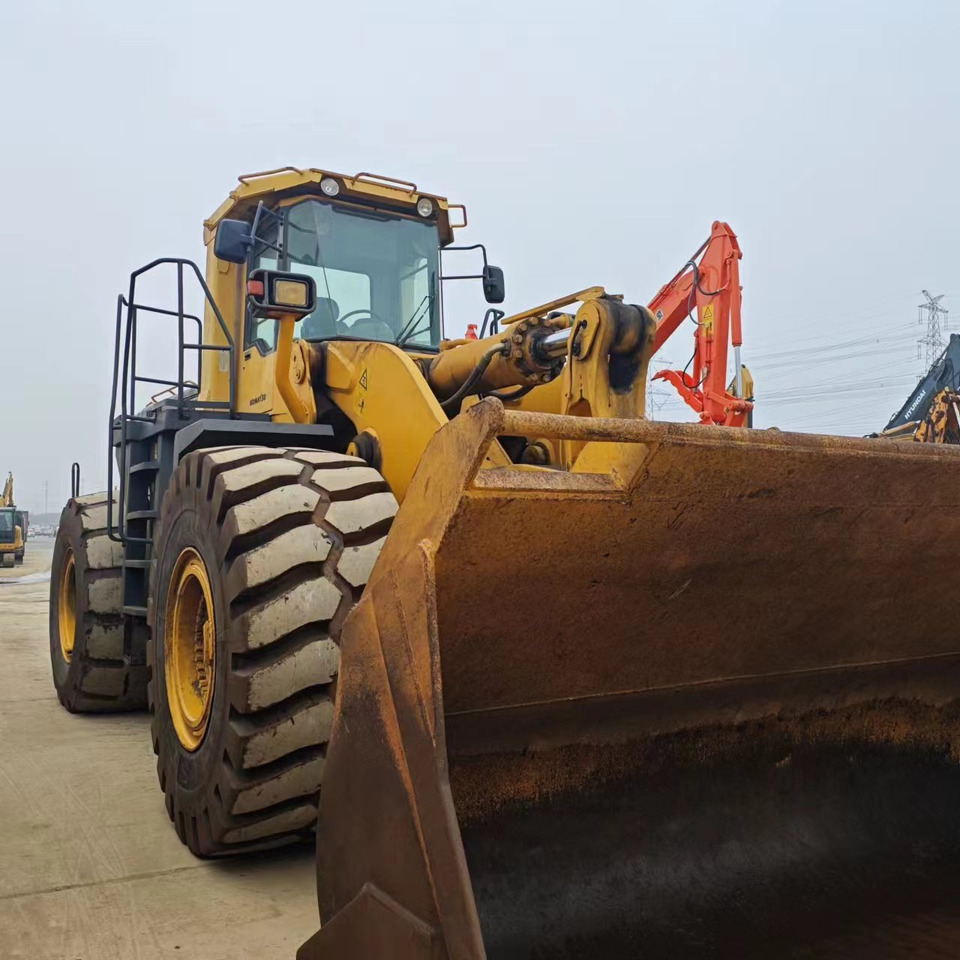 KOMATSU WA600-3 - Utovarivač točkaš: slika 5 KOMATSU WA600-3 - Utovarivač točkaš: slika 5