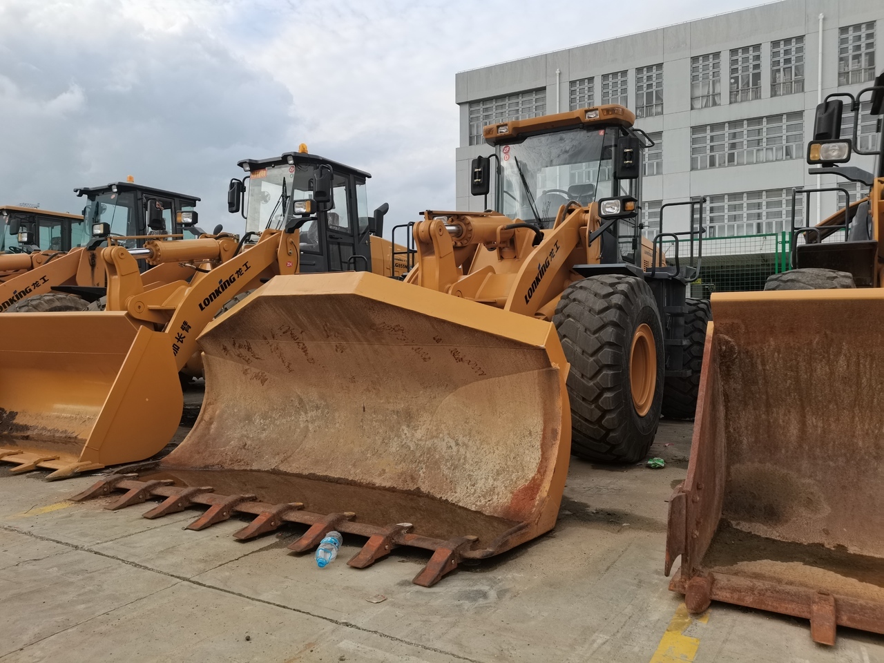 LONKING LG855D - Utovarivač točkaš: slika 1 LONKING LG855D - Utovarivač točkaš: slika 1