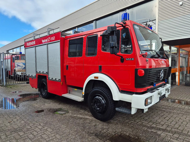 Mercedes-Benz SK 1224 4x4 FIRETRUCK/ FEUERWEHR/ 2400L TANK/ EXPEDITION - Vatrogasni kamion: slika 1 Mercedes-Benz SK 1224 4x4 FIRETRUCK/ FEUERWEHR/ 2400L TANK/ EXPEDITION - Vatrogasni kamion: slika 1