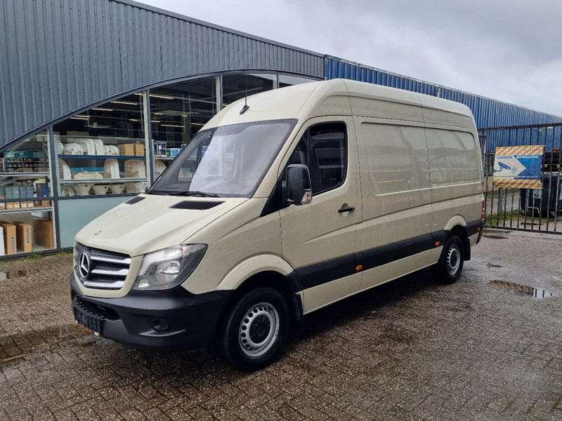 Mercedes-Benz Sprinter 311 CDI L2H2 EURO 6 2.2 CDI RWD - Furgon: slika 4 Mercedes-Benz Sprinter 311 CDI L2H2 EURO 6 2.2 CDI RWD - Furgon: slika 4