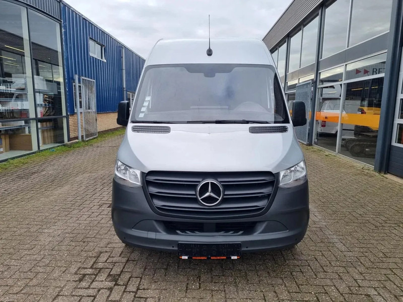 Mercedes-Benz Sprinter 314 CDI L2H2 EURO 6/ Airco/ Navi/ Camera - Furgon: slika 4 Mercedes-Benz Sprinter 314 CDI L2H2 EURO 6/ Airco/ Navi/ Camera - Furgon: slika 4