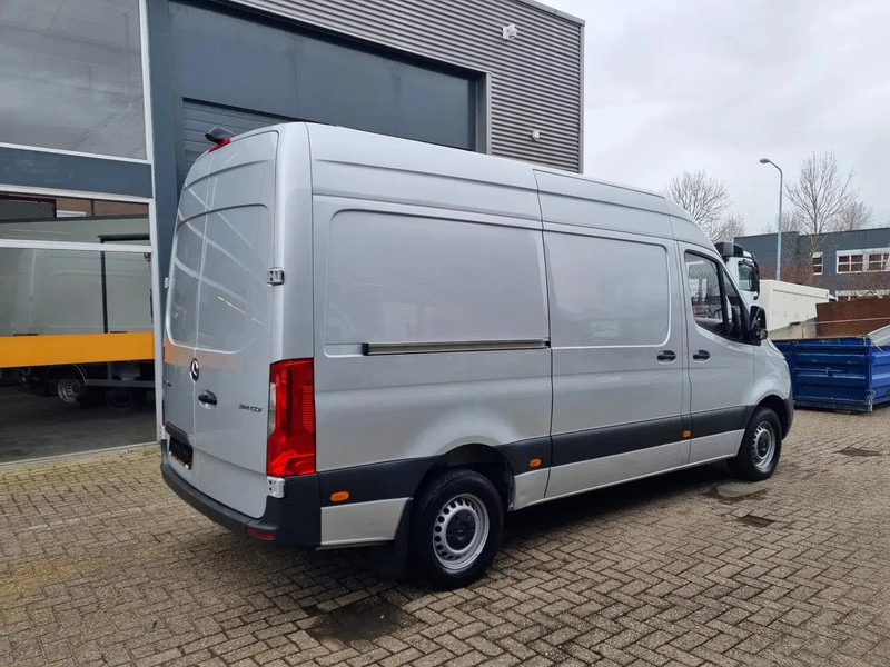 Mercedes-Benz Sprinter 314 CDI L2H2 EURO 6/ Airco/ Navi/ Camera - Furgon: slika 3 Mercedes-Benz Sprinter 314 CDI L2H2 EURO 6/ Airco/ Navi/ Camera - Furgon: slika 3