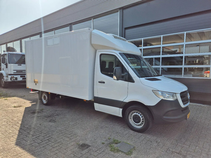 Mercedes-Benz Sprinter 316 CDI Kuhlkoffer Thermoking V300MAX st 230V Euro 6D (4) - Dostavno vozilo hladnjača: slika 1 Mercedes-Benz Sprinter 316 CDI Kuhlkoffer Thermoking V300MAX st 230V Euro 6D (4) - Dostavno vozilo hladnjača: slika 1