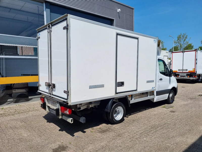 Mercedes-Benz Sprinter 519 CDI 3.0 V6 KUHLKOFFER ATP TK V300MAX ST230V +20C / -20C - Dostavno vozilo hladnjača: slika 2 Mercedes-Benz Sprinter 519 CDI 3.0 V6 KUHLKOFFER ATP TK V300MAX ST230V +20C / -20C - Dostavno vozilo hladnjača: slika 2