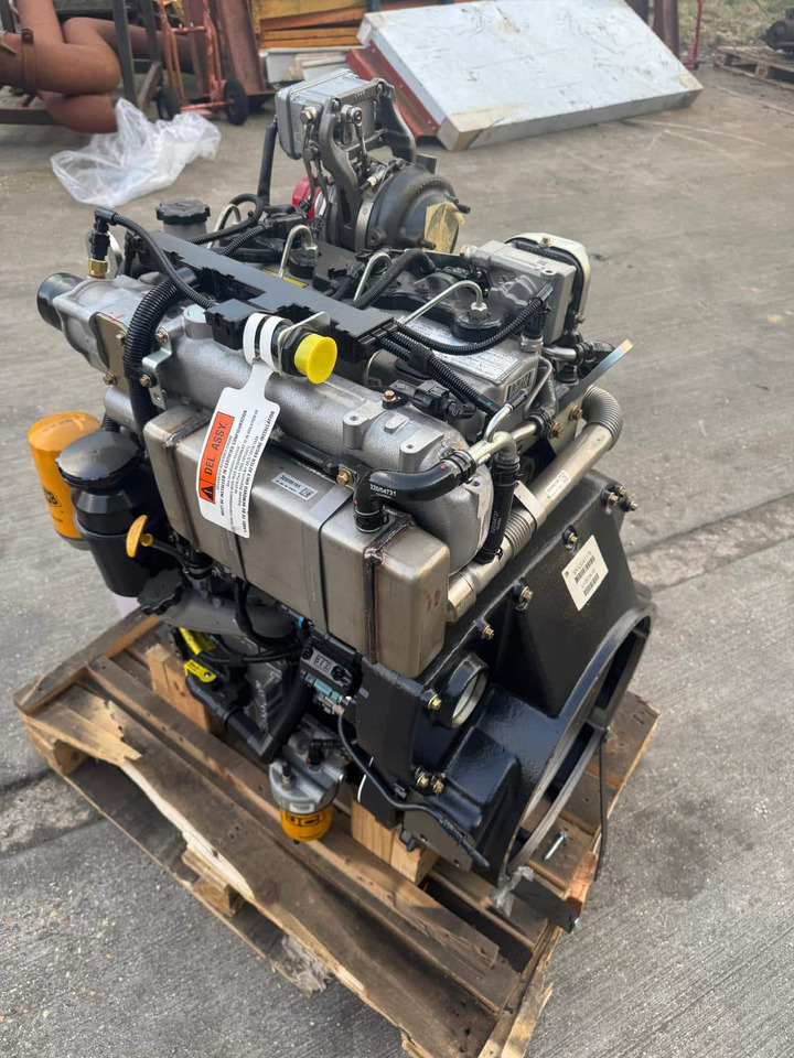 JCB 444 93kW 12V Tier 4i TC Engine - Motor: slika 2 JCB 444 93kW 12V Tier 4i TC Engine - Motor: slika 2