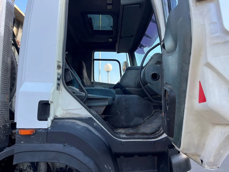 DAF CF 85.430 MANUAL GEARBOX BIG AXLES FULL STEEL SUSPENSION - Istovarivač: slika 5 DAF CF 85.430 MANUAL GEARBOX BIG AXLES FULL STEEL SUSPENSION - Istovarivač: slika 5