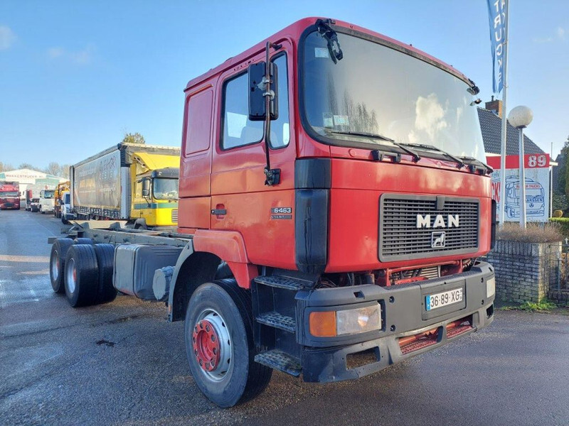 MAN 26.463 6X4 CHASSIS - Kamion sa golom šasijom i zatvorenom kabinom: slika 2 MAN 26.463 6X4 CHASSIS - Kamion sa golom šasijom i zatvorenom kabinom: slika 2