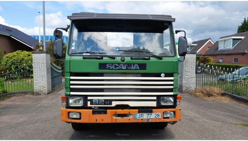 Scania P92 6x2 FULL STEEL MANUAL GEARBOX - Kamion sa golom šasijom i zatvorenom kabinom: slika 5 Scania P92 6x2 FULL STEEL MANUAL GEARBOX - Kamion sa golom šasijom i zatvorenom kabinom: slika 5