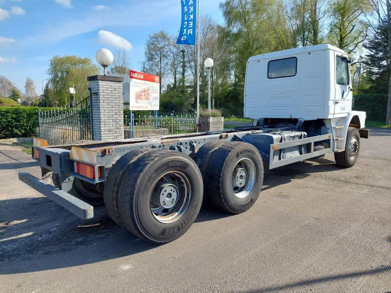 Scania T113 T113 6x4 STEEL - Kamion sa golom šasijom i zatvorenom kabinom: slika 3 Scania T113 T113 6x4 STEEL - Kamion sa golom šasijom i zatvorenom kabinom: slika 3