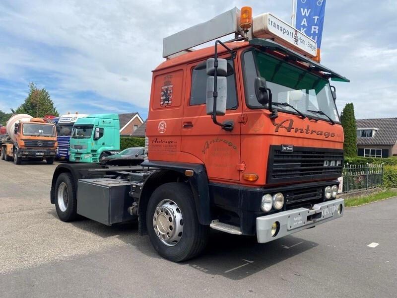 DAF 2300 NEW CONDITION DAF 2300 TRUCKHEAD - Tegljač: slika 2 DAF 2300 NEW CONDITION DAF 2300 TRUCKHEAD - Tegljač: slika 2