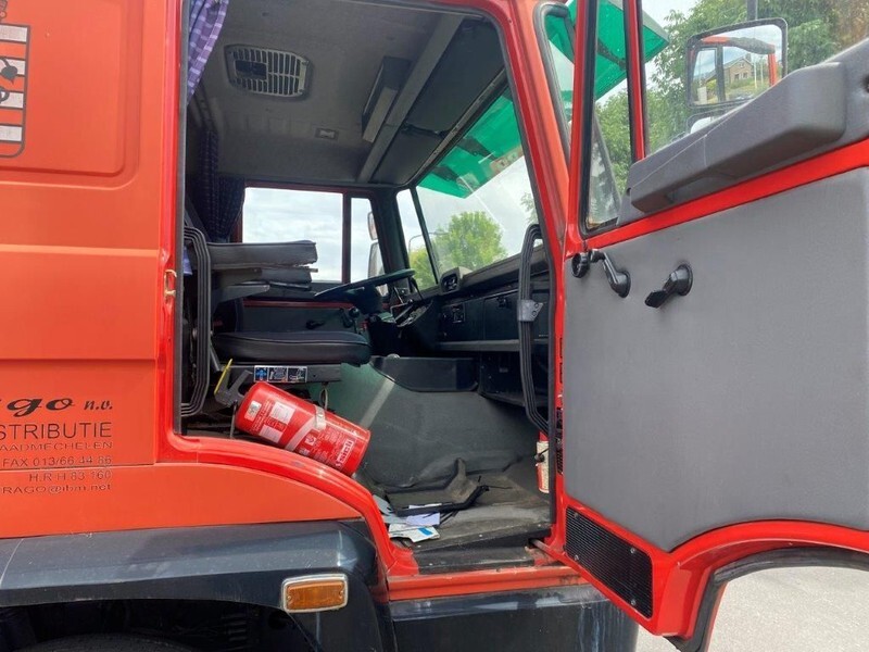 DAF 2300 NEW CONDITION DAF 2300 TRUCKHEAD - Tegljač: slika 3 DAF 2300 NEW CONDITION DAF 2300 TRUCKHEAD - Tegljač: slika 3