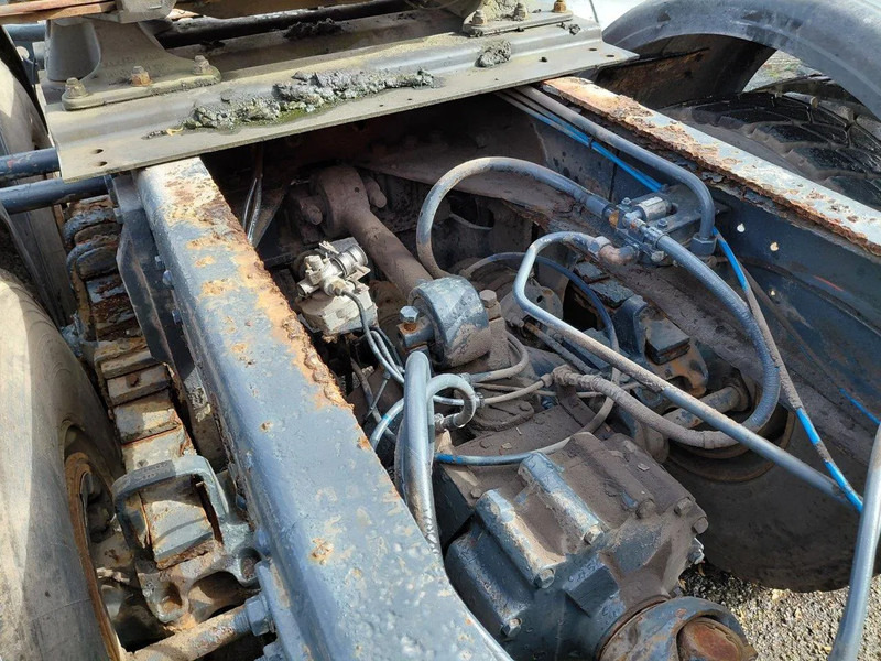 Scania P113-360 6x4 TRUCKHEAD FULL STEEL SPRING BIG AXLES - Tegljač: slika 4 Scania P113-360 6x4 TRUCKHEAD FULL STEEL SPRING BIG AXLES - Tegljač: slika 4