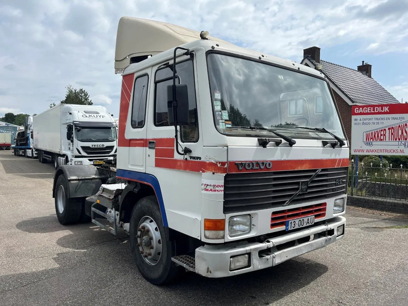 Volvo FL 10.320 4X2 TRUCKHEAD FULL STEEL SUSPENSION - Tegljač: slika 5 Volvo FL 10.320 4X2 TRUCKHEAD FULL STEEL SUSPENSION - Tegljač: slika 5