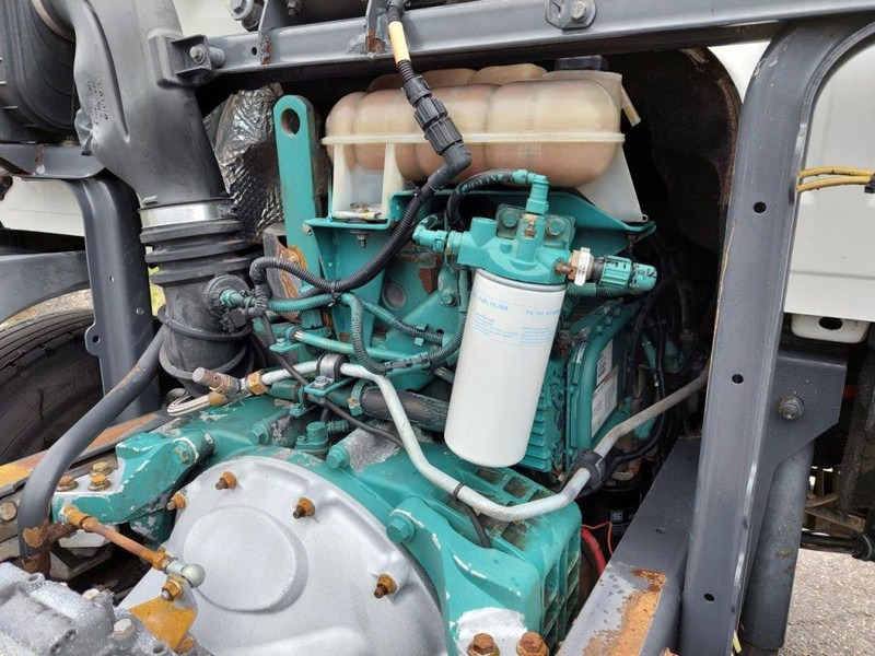 Volvo FL 250 MANUAL STEEL SUSPENSION - Kamion sa golom šasijom i zatvorenom kabinom: slika 5 Volvo FL 250 MANUAL STEEL SUSPENSION - Kamion sa golom šasijom i zatvorenom kabinom: slika 5