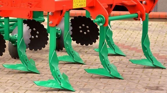 AGRO-MASZ Agregat podorywkowy Gruber 2,6 / CULTIVADOR DE RASTROJO GRUBER 2 - Kultivator: slika 1 AGRO-MASZ Agregat podorywkowy Gruber 2,6 / CULTIVADOR DE RASTROJO GRUBER 2 - Kultivator: slika 1