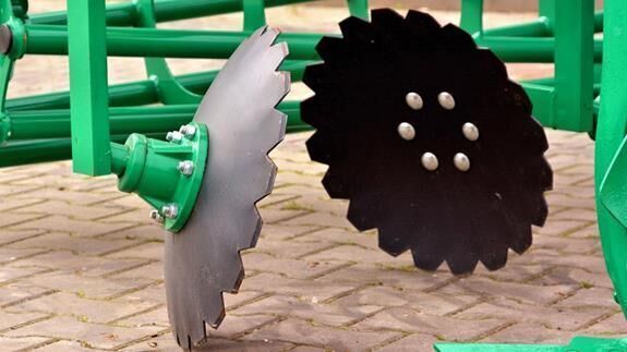 AGRO-MASZ Agregat podorywkowy Gruber 2,6 / CULTIVADOR DE RASTROJO GRUBER 2 - Kultivator: slika 3 AGRO-MASZ Agregat podorywkowy Gruber 2,6 / CULTIVADOR DE RASTROJO GRUBER 2 - Kultivator: slika 3