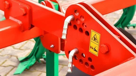 AGRO-MASZ Agregat podorywkowy Gruber 2,6 / CULTIVADOR DE RASTROJO GRUBER 2 - Kultivator: slika 4 AGRO-MASZ Agregat podorywkowy Gruber 2,6 / CULTIVADOR DE RASTROJO GRUBER 2 - Kultivator: slika 4