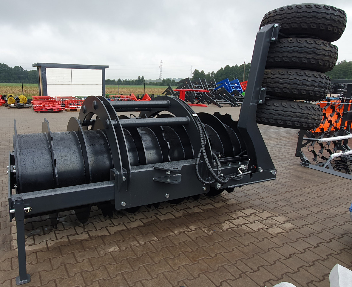 METAL-TECHNIK Wał Pryzmowy MT2 z dociskiem - Valjak za poljoprivredu: slika 1 METAL-TECHNIK Wał Pryzmowy MT2 z dociskiem - Valjak za poljoprivredu: slika 1