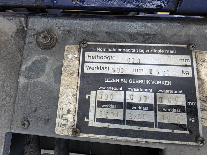 Komatsu fd25t-14 dieselheftruck - Dizel viljuškar: slika 5 Komatsu fd25t-14 dieselheftruck - Dizel viljuškar: slika 5