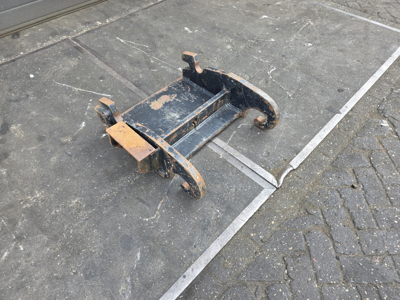 Kopplaat cw30 cw 40 adaptorplate cw30 cw40 - Brza spojnica za Građevinska mašina: slika 2 Kopplaat cw30 cw 40 adaptorplate cw30 cw40 - Brza spojnica za Građevinska mašina: slika 2