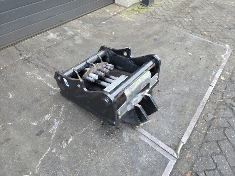 Oilquick kopplaat oq70/55 adaptor plate oilquick 70 55 steelwrist - Brza spojnica za Građevinska mašina: slika 5 Oilquick kopplaat oq70/55 adaptor plate oilquick 70 55 steelwrist - Brza spojnica za Građevinska mašina: slika 5