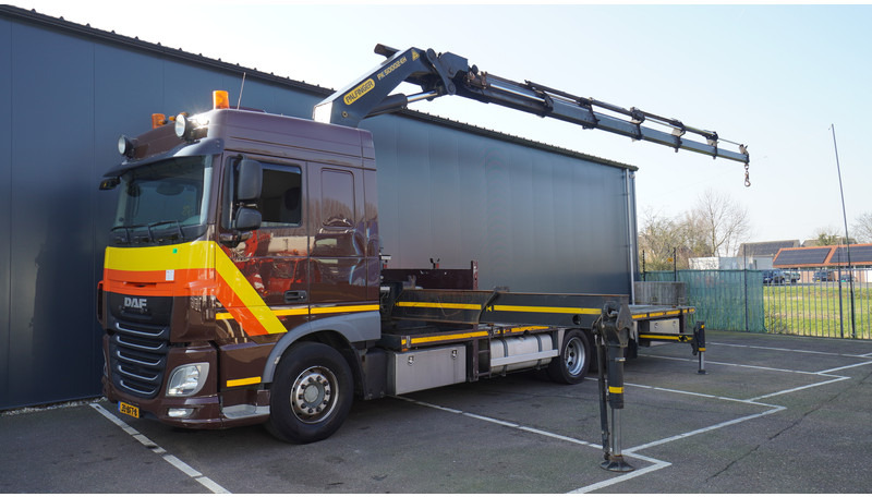 DAF XF 460 6X2 FLATBED TRUCK WITH PALFINGER PK 50002 CRANE - Kamion sa dizalicom: slika 2 DAF XF 460 6X2 FLATBED TRUCK WITH PALFINGER PK 50002 CRANE - Kamion sa dizalicom: slika 2