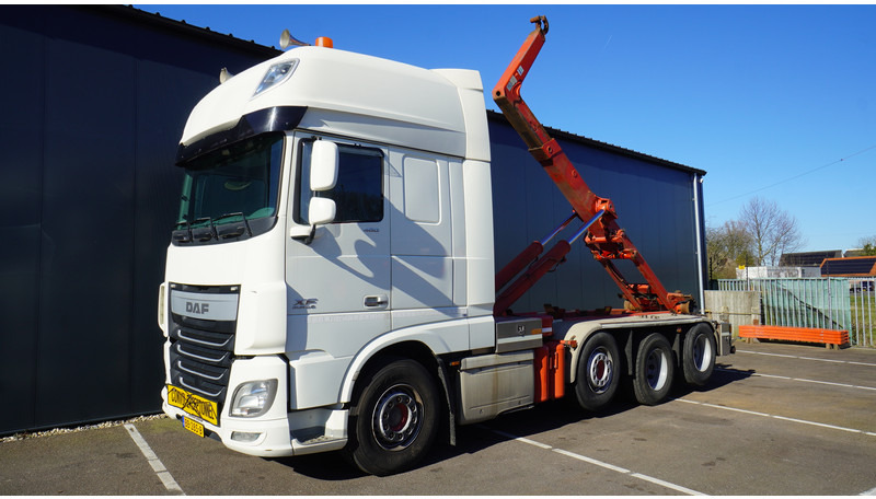DAF XF460 8X2 HOOKARM SYSTEM TRUCK - Kamion sa hidrauličnom kukom: slika 2 DAF XF460 8X2 HOOKARM SYSTEM TRUCK - Kamion sa hidrauličnom kukom: slika 2