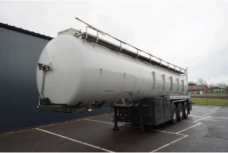 Dijkstra 3 AXLE TANK TRAILER 36 M3 - Poluprikolica cisterna: slika 2 Dijkstra 3 AXLE TANK TRAILER 36 M3 - Poluprikolica cisterna: slika 2