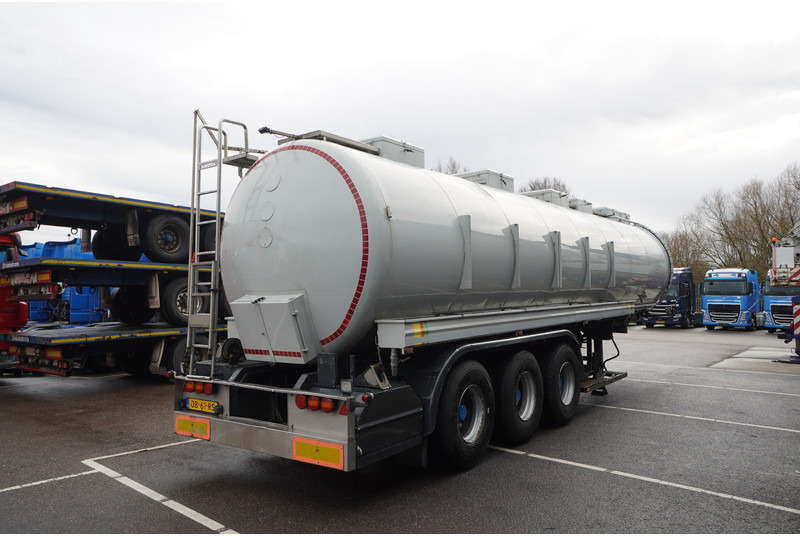 Dijkstra 3 AXLE TANK TRAILER 36 M3 - Poluprikolica cisterna: slika 4 Dijkstra 3 AXLE TANK TRAILER 36 M3 - Poluprikolica cisterna: slika 4