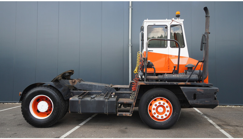 Terberg YT SL 1020 - Građevinska mašina: slika 2 Terberg YT SL 1020 - Građevinska mašina: slika 2