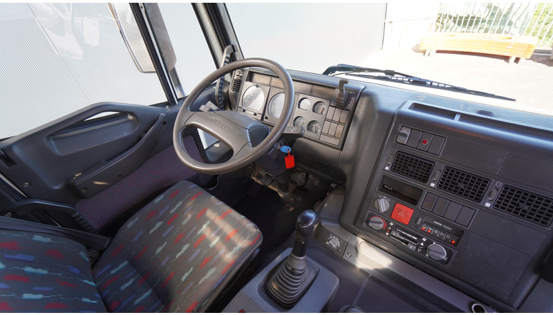 Iveco EUROTRAKKER CURSOR 350 6X4 FALTBED WITH PALFINGER PK 20002 CRANE - Kamion sa dizalicom: slika 5 Iveco EUROTRAKKER CURSOR 350 6X4 FALTBED WITH PALFINGER PK 20002 CRANE - Kamion sa dizalicom: slika 5