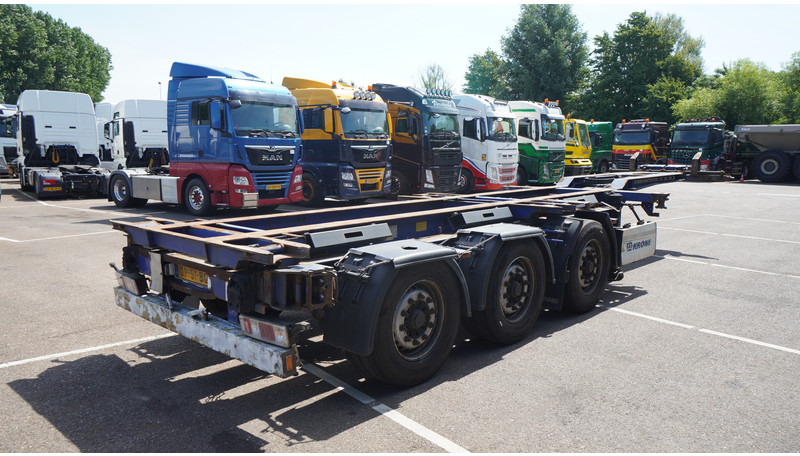 Krone 3 AXLE CONTAINER TRANSPORT TRAILER EXTENDABLE 45 FT - Poluprikolica za prevoz kontejnera/ Poluprikolica sa promenjivim sandukom: slika 4 Krone 3 AXLE CONTAINER TRANSPORT TRAILER EXTENDABLE 45 FT - Poluprikolica za prevoz kontejnera/ Poluprikolica sa promenjivim sandukom: slika 4