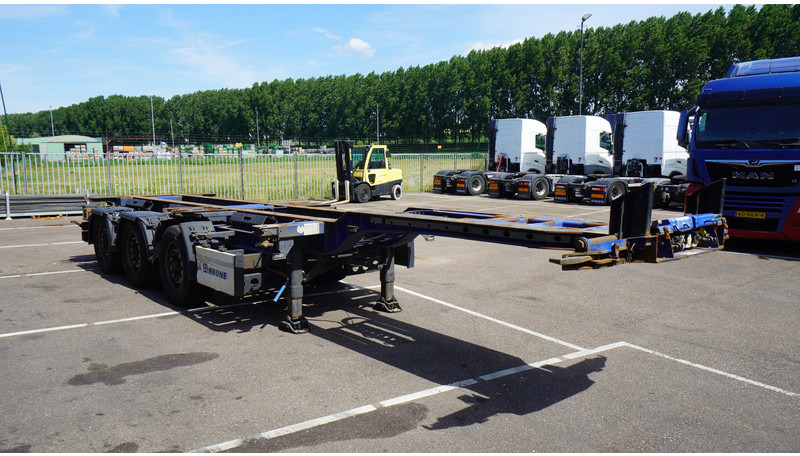Krone 3 AXLE CONTAINER TRANSPORT TRAILER EXTENDABLE 45 FT - Poluprikolica za prevoz kontejnera/ Poluprikolica sa promenjivim sandukom: slika 3 Krone 3 AXLE CONTAINER TRANSPORT TRAILER EXTENDABLE 45 FT - Poluprikolica za prevoz kontejnera/ Poluprikolica sa promenjivim sandukom: slika 3