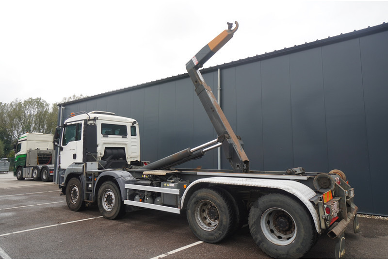 MAN TGS 35.400 8x4 HOOKARM SYSTEM MANUAL GEARBOX - Kamion sa hidrauličnom kukom: slika 3 MAN TGS 35.400 8x4 HOOKARM SYSTEM MANUAL GEARBOX - Kamion sa hidrauličnom kukom: slika 3