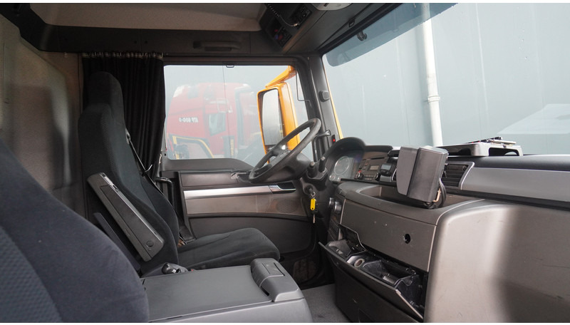 MAN TGS 35-440 8X4 2 SIDE TIPPER WITH HMF Z 1943 CRANE 415.000KM - Kamion sa dizalicom: slika 5 MAN TGS 35-440 8X4 2 SIDE TIPPER WITH HMF Z 1943 CRANE 415.000KM - Kamion sa dizalicom: slika 5
