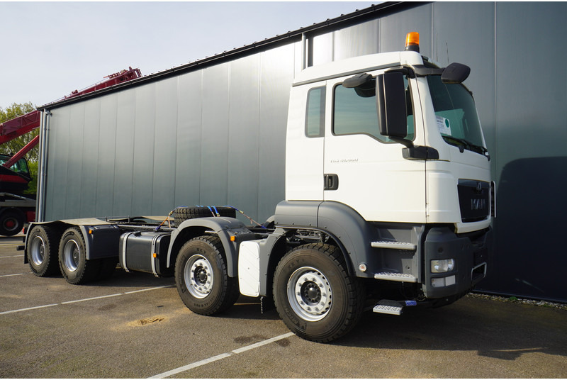 MAN TGS41.400 8X4 BB-WW NEW UNUSED CHASSIS EURO3 - Kamion sa golom šasijom i zatvorenom kabinom: slika 4 MAN TGS41.400 8X4 BB-WW NEW UNUSED CHASSIS EURO3 - Kamion sa golom šasijom i zatvorenom kabinom: slika 4
