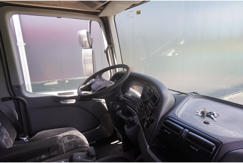 Mercedes-Benz ACTROS 4141 / FAUN HK60 MOBILE CRANE WITH JIB - Kamion sa dizalicom: slika 5 Mercedes-Benz ACTROS 4141 / FAUN HK60 MOBILE CRANE WITH JIB - Kamion sa dizalicom: slika 5