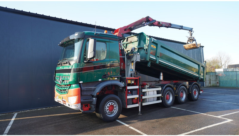 Mercedes-Benz AROCS 3542 8X4 2 SIDE TIPPER WITH HMF Z 1943 CRANE 407.000KM - Kamion sa dizalicom: slika 2 Mercedes-Benz AROCS 3542 8X4 2 SIDE TIPPER WITH HMF Z 1943 CRANE 407.000KM - Kamion sa dizalicom: slika 2