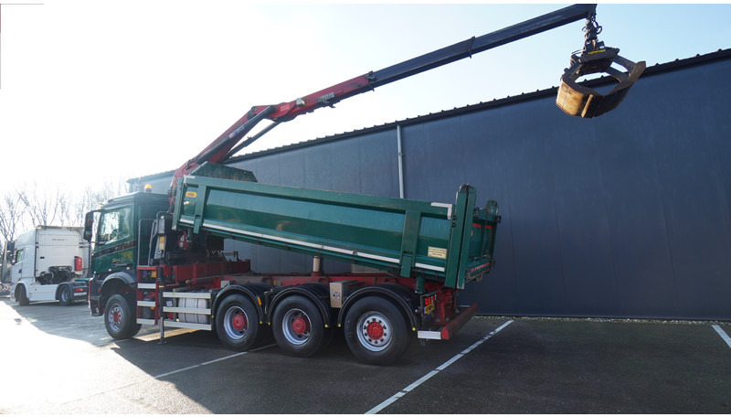 Mercedes-Benz AROCS 3542 8X4 2 SIDE TIPPER WITH HMF Z 1943 CRANE 407.000KM - Kamion sa dizalicom: slika 3 Mercedes-Benz AROCS 3542 8X4 2 SIDE TIPPER WITH HMF Z 1943 CRANE 407.000KM - Kamion sa dizalicom: slika 3