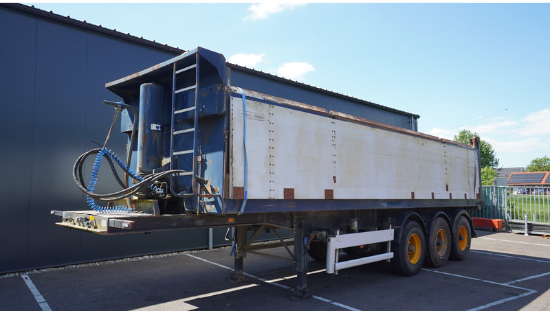 Renders 3 AXLE TIPPER TRAILER - Poluprikolica istovarivača: slika 2 Renders 3 AXLE TIPPER TRAILER - Poluprikolica istovarivača: slika 2