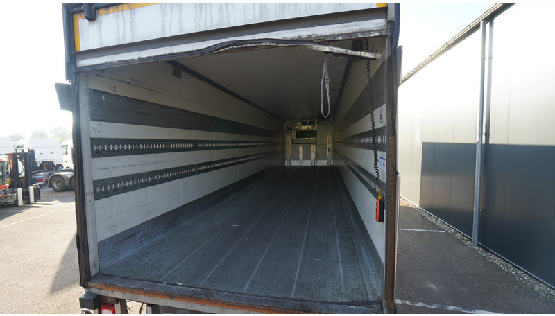 Schmitz Cargobull 2 AXLE FRIGO TRAILER BROKEN COOL ENGINE - Poluprikolica hladnjače: slika 4 Schmitz Cargobull 2 AXLE FRIGO TRAILER BROKEN COOL ENGINE - Poluprikolica hladnjače: slika 4