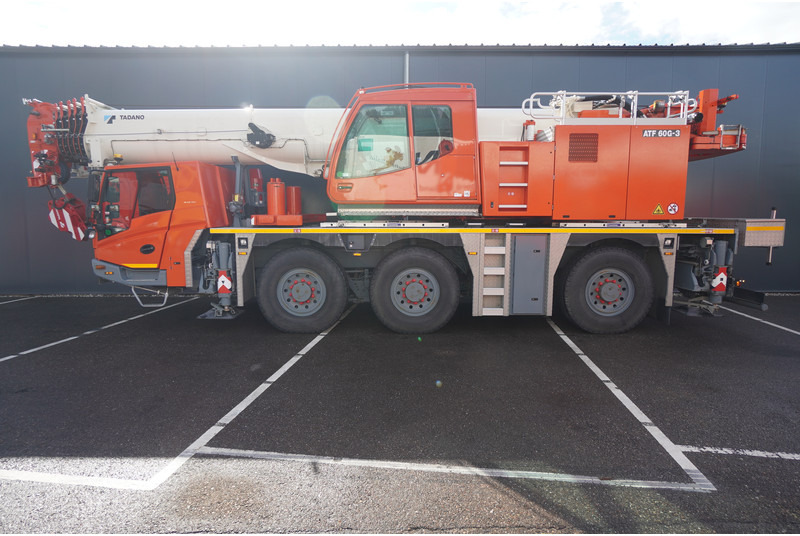 Tadano-Faun ATF60G-3 6X6X6 WITH JIB - Kamion sa dizalicom: slika 1 Tadano-Faun ATF60G-3 6X6X6 WITH JIB - Kamion sa dizalicom: slika 1