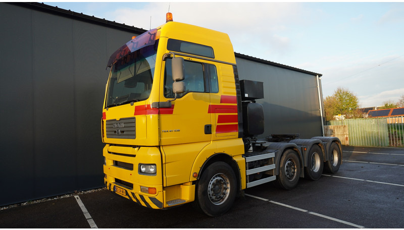 MAN TGA 41.530 8X4 160 TON'S RETARDER 283.000KM - Tegljač: slika 3 MAN TGA 41.530 8X4 160 TON'S RETARDER 283.000KM - Tegljač: slika 3