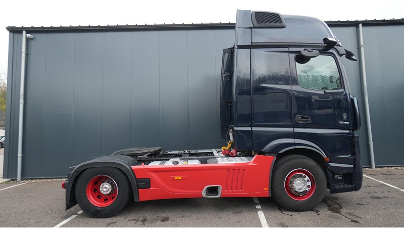 Mercedes-Benz ACTROS 1945 GIGASPACE 727.600KM - Tegljač: slika 2 Mercedes-Benz ACTROS 1945 GIGASPACE 727.600KM - Tegljač: slika 2