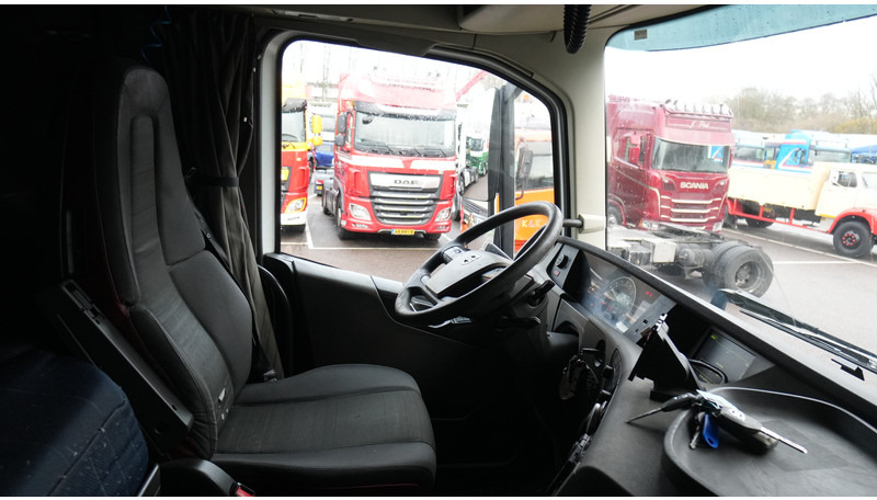 Volvo FH 420 6X2 GLOBETROTTER PTO - Tegljač: slika 5 Volvo FH 420 6X2 GLOBETROTTER PTO - Tegljač: slika 5