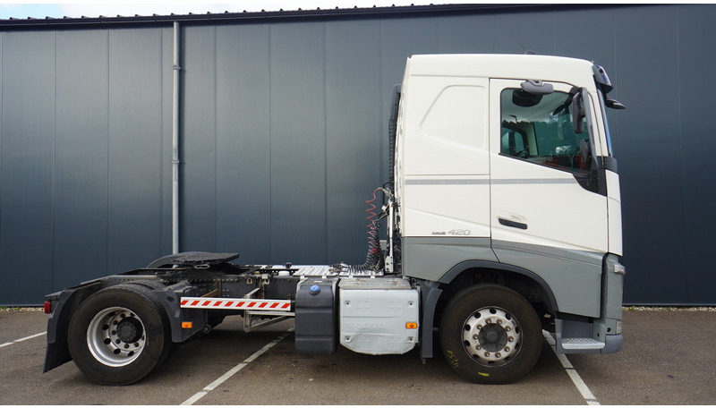 Volvo FH 420 ADR EURO 6 756.000KM - Tegljač: slika 2 Volvo FH 420 ADR EURO 6 756.000KM - Tegljač: slika 2
