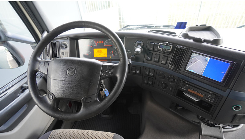 Volvo FH 440 6X2 GLOBETROTTER EURO 3 - Tegljač: slika 5 Volvo FH 440 6X2 GLOBETROTTER EURO 3 - Tegljač: slika 5
