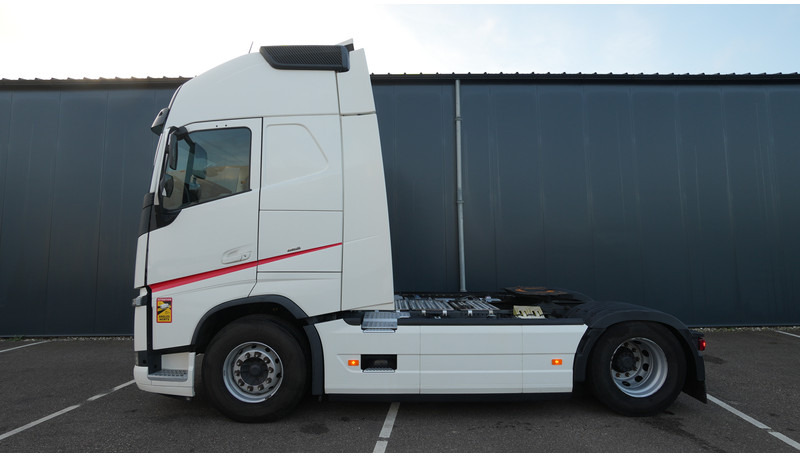 Volvo FH 460 EURO 6 GLOBETROTTER 647.800KM - Tegljač: slika 1 Volvo FH 460 EURO 6 GLOBETROTTER 647.800KM - Tegljač: slika 1