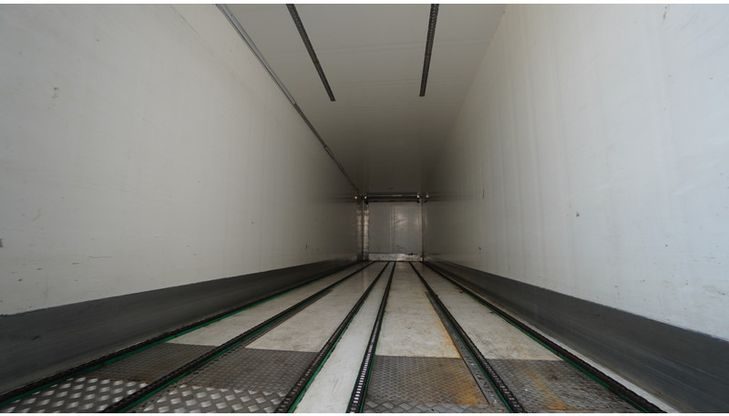 Van Eck 2 AXLE FRIGO CHAIN SYSTEM FLOOR TRAILER - Poluprikolica hladnjače: slika 4 Van Eck 2 AXLE FRIGO CHAIN SYSTEM FLOOR TRAILER - Poluprikolica hladnjače: slika 4