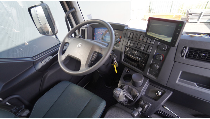 Kamion sa zatvorenim sandukom Volvo FL 250 CLOSED BOX 65.000KM: slika 6